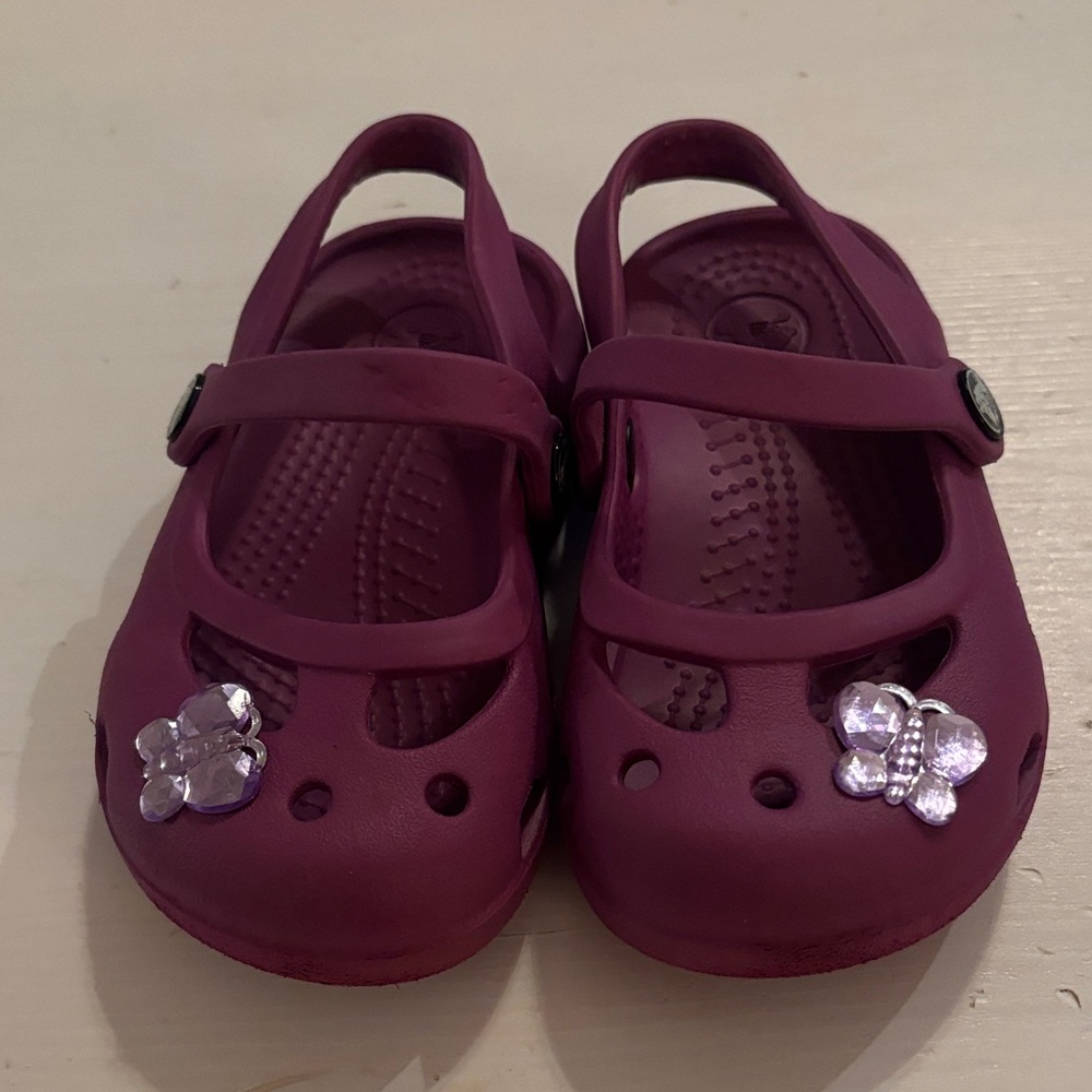 CROCS Kids Purple Sandals with Butterfly Charm - Picture 5 of 5
